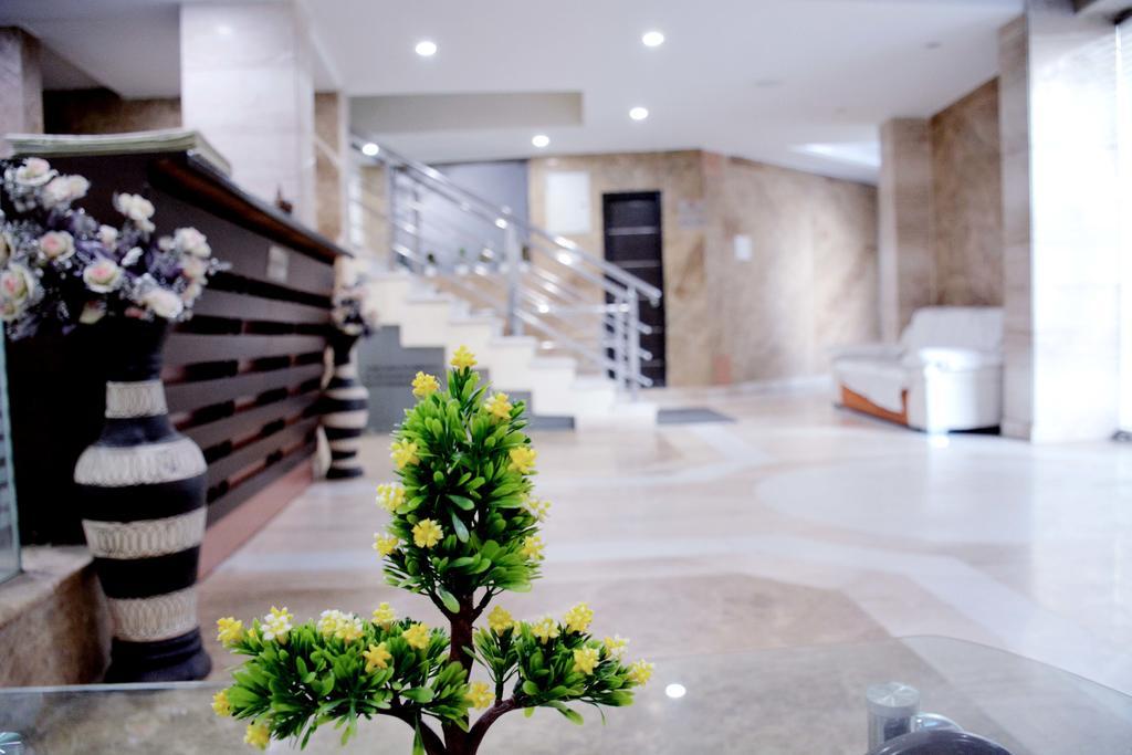 Geetika Galaxy Hotel Kanpur Ngoại thất bức ảnh